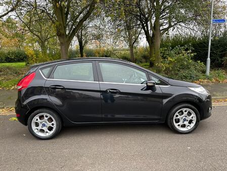 FORD FIESTA 1.3 Zetec 